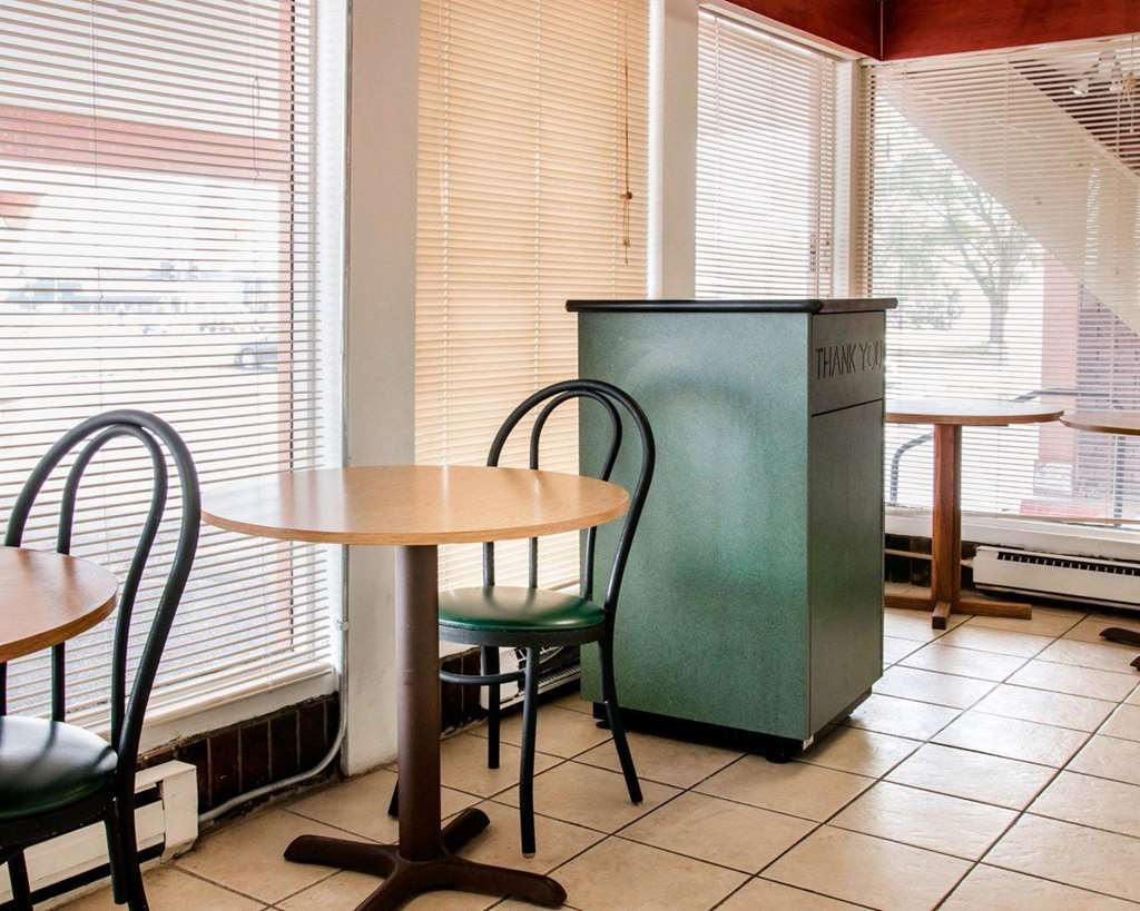 Econo Lodge Battle Creek Restoran gambar
